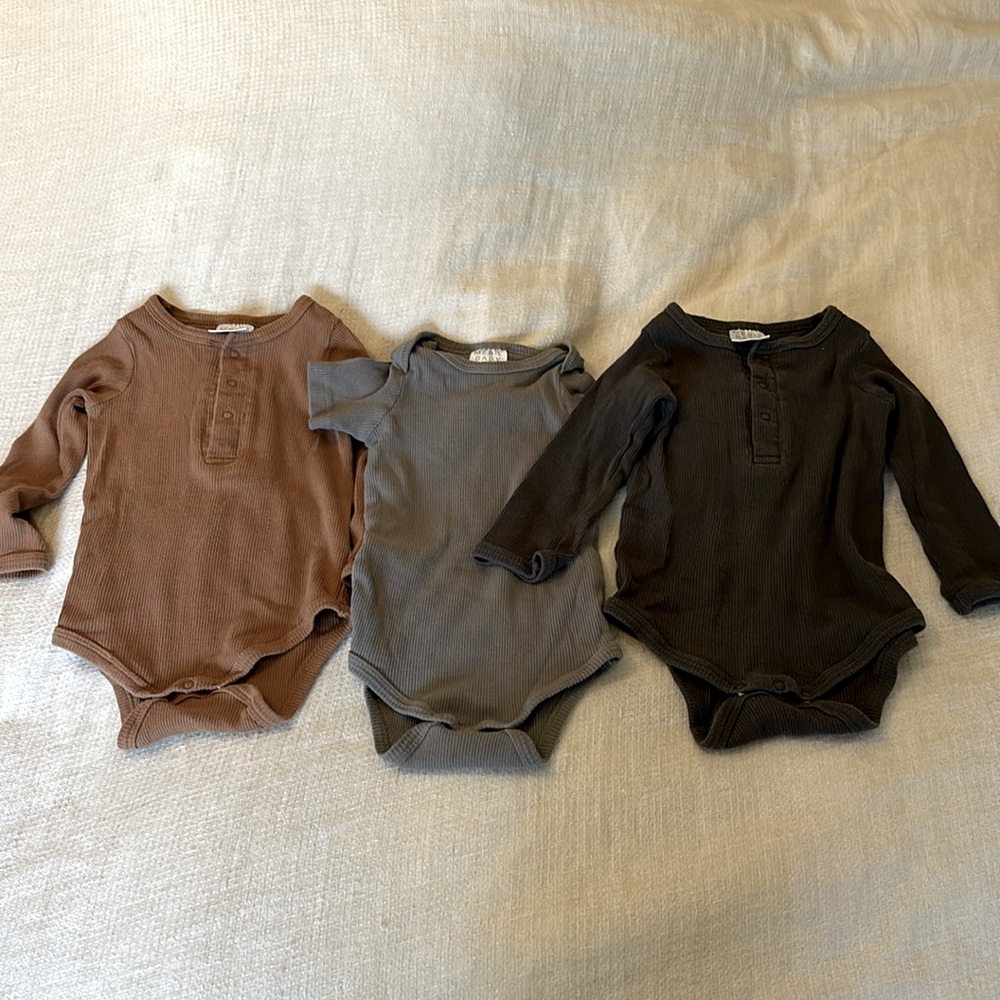 Mebie Baby Onesies- 1 short sleeved, 2 Long sleeved- 12-18 Months